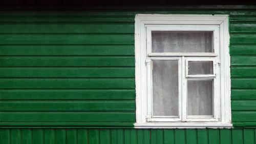 Как правильно утеплить деревянные окна на зиму