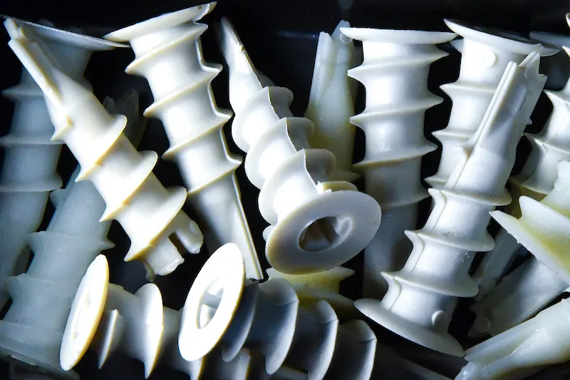 Как повесить полку на стену: способы и варианты крепления, пошаговая ...