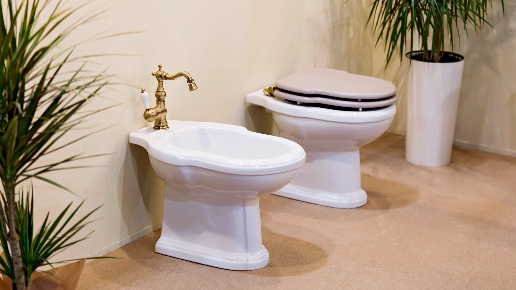 Напольное биде