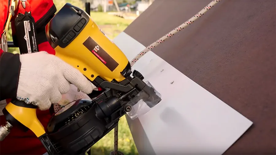 Монтаж карнизной планки