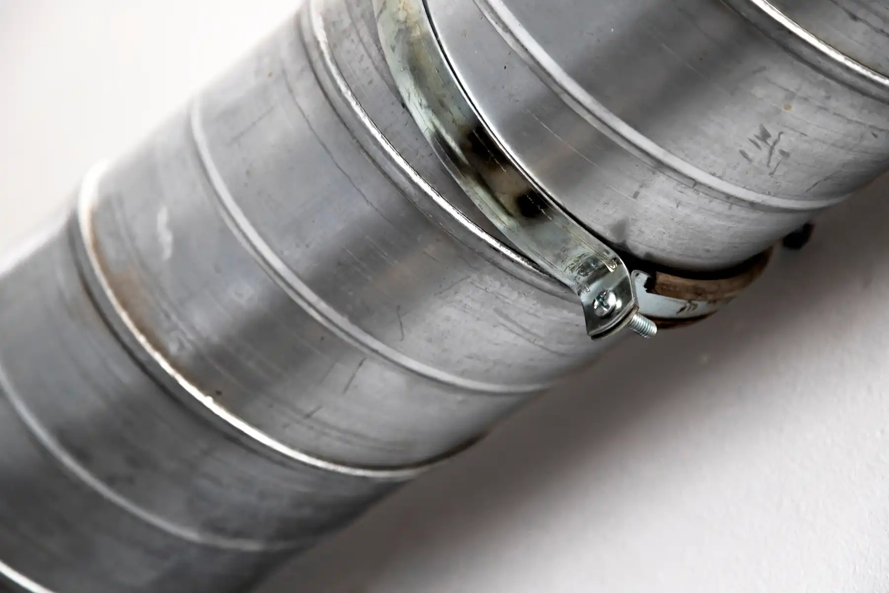 Хомут на воздуховоде