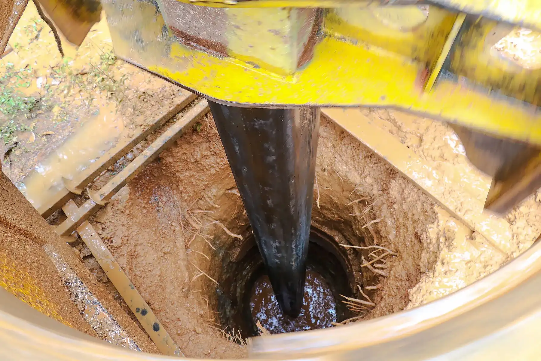 Бурение пробной скважины