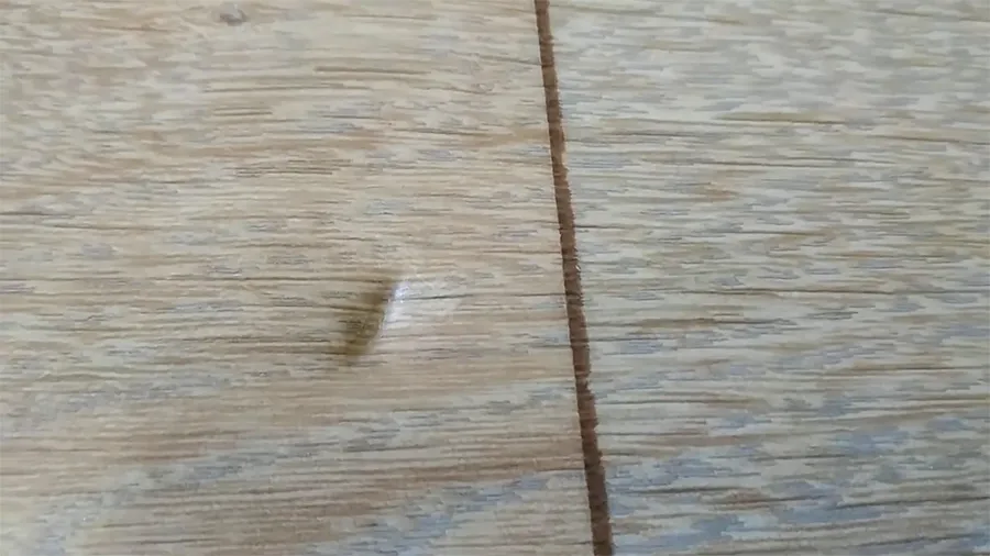 Вмятина от мебели на линолеуме