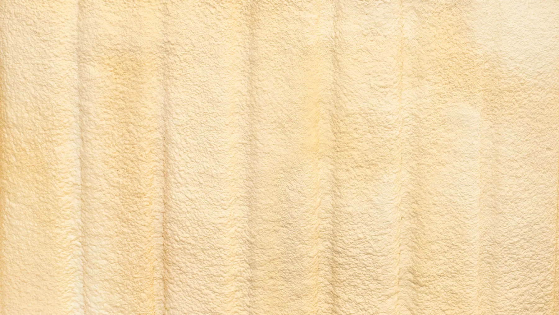 Что такое напыляемый утеплитель и как его наносить