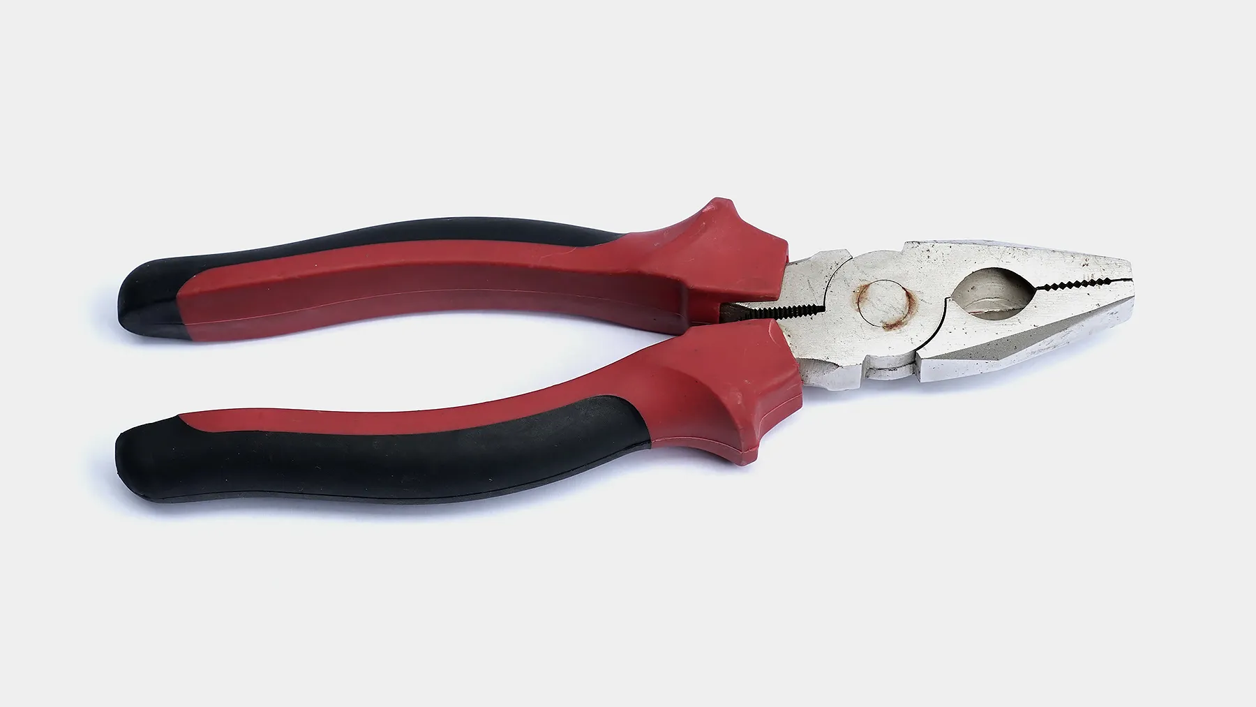 Как выглядят плоскогубцы
