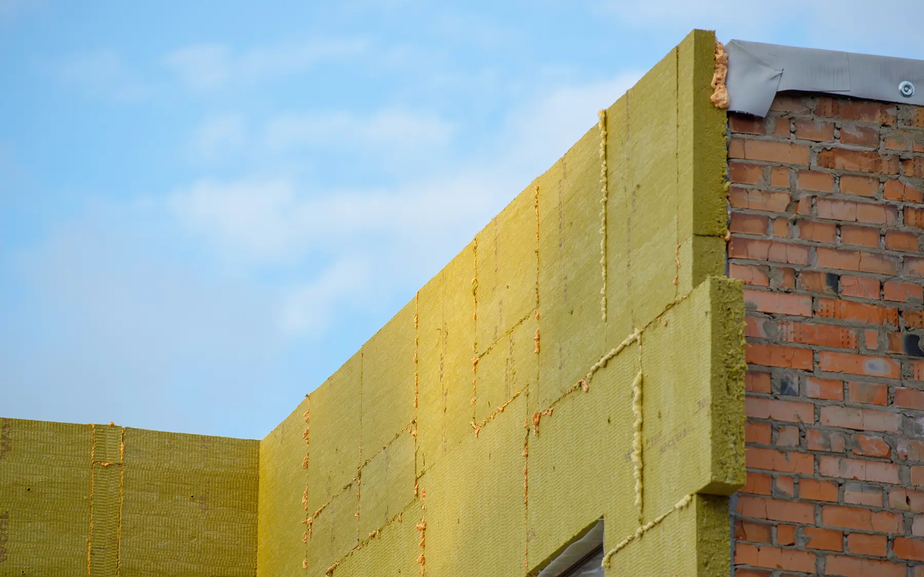 Утепление фасада каменной ватой