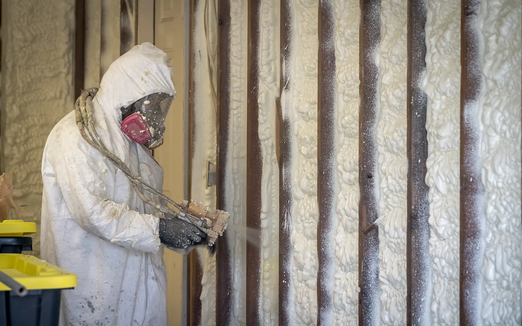Утепление стены напыляемым ППУ