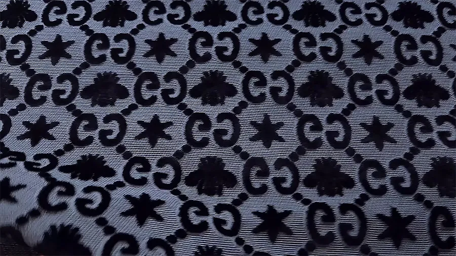 Пример ворсового варианта — бархатный жаккард