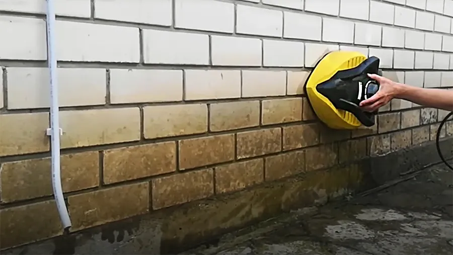 Очистка фасада электрощеткой для плоских поверхностей