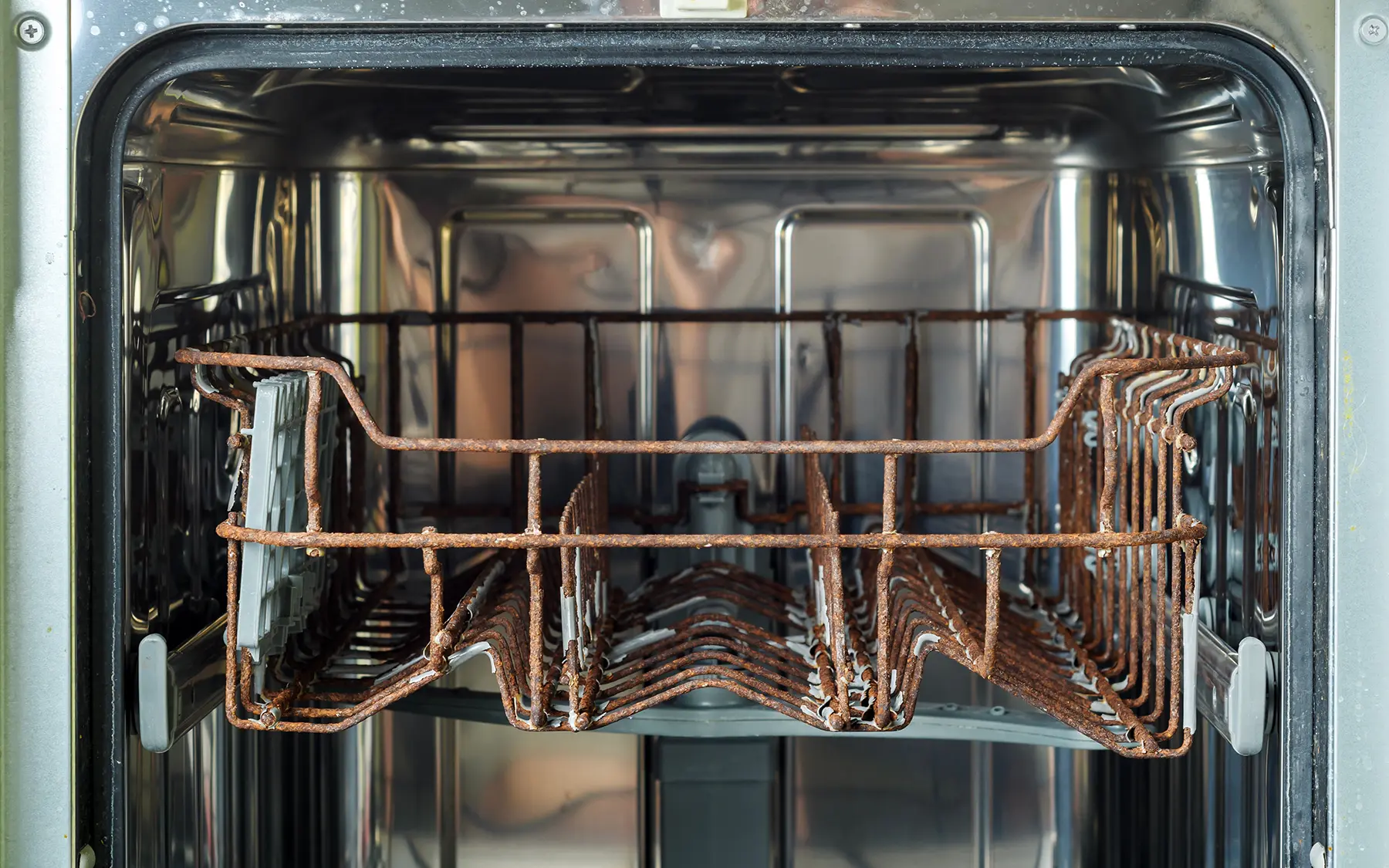 Грязные корзины посудомоечной машины