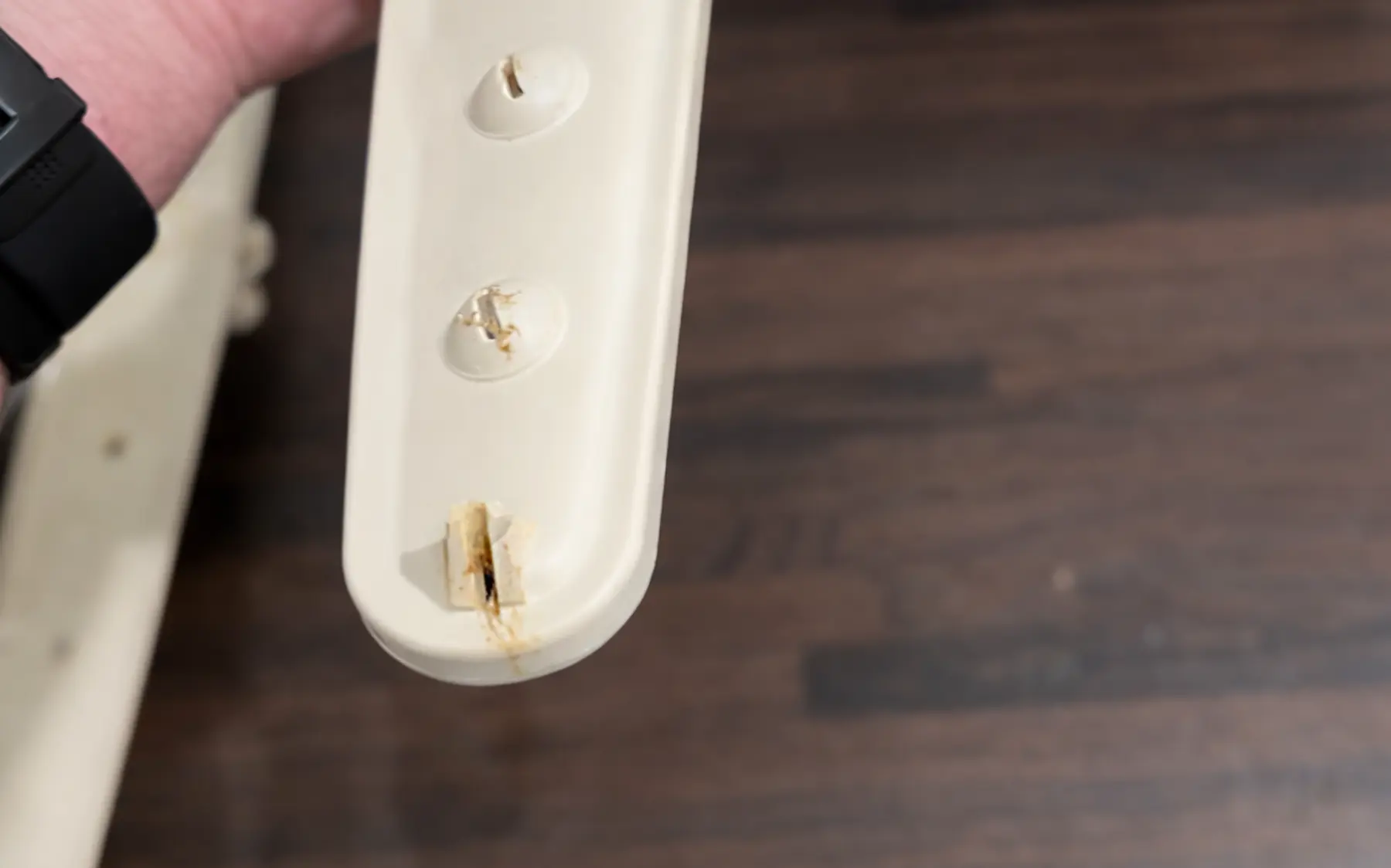 Грязные распылители посудомоечной машины